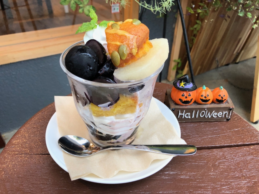 narairoカフェのナガノパープルと秋のほっこりパフェ