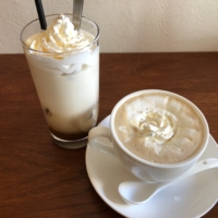 narairoカフェのホワイトチョコラッテ
